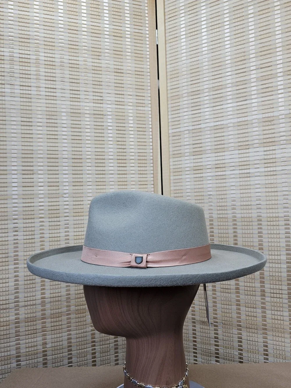 Brixton Victoria Felt Fedora Wool Timberwolf Rose Gold Satin Size S NWT